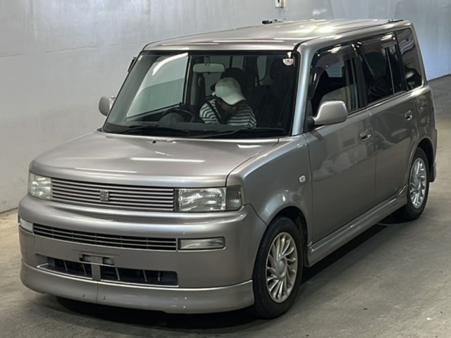 TOYOTA BB