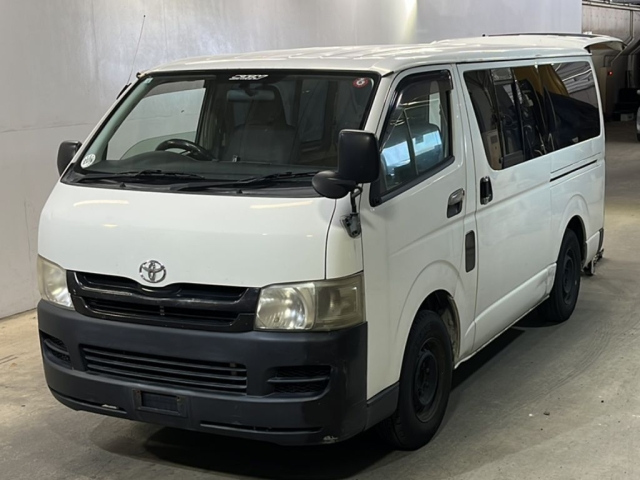 TOYOTA REGIUS ACE VAN