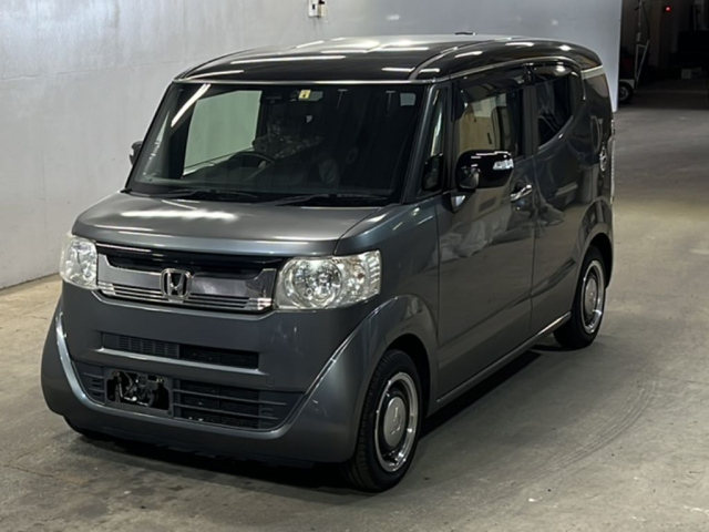 HONDA N BOX SLASH