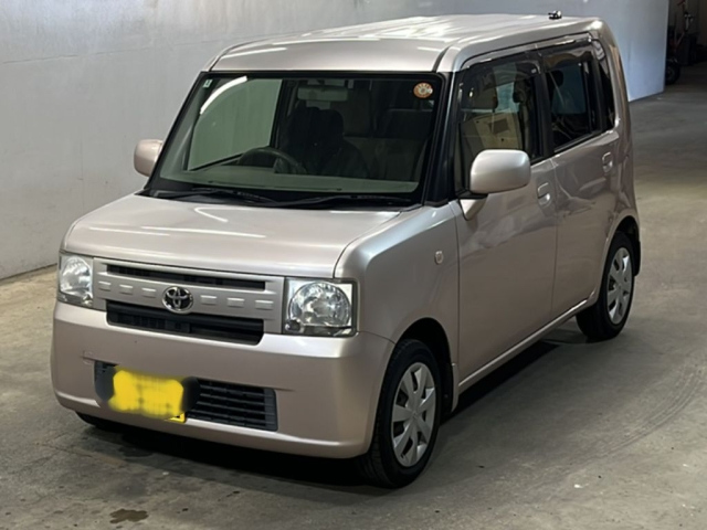 TOYOTA PIXIS SPACE