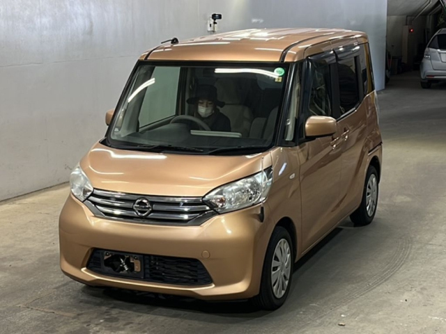 NISSAN DAYZ ROOX