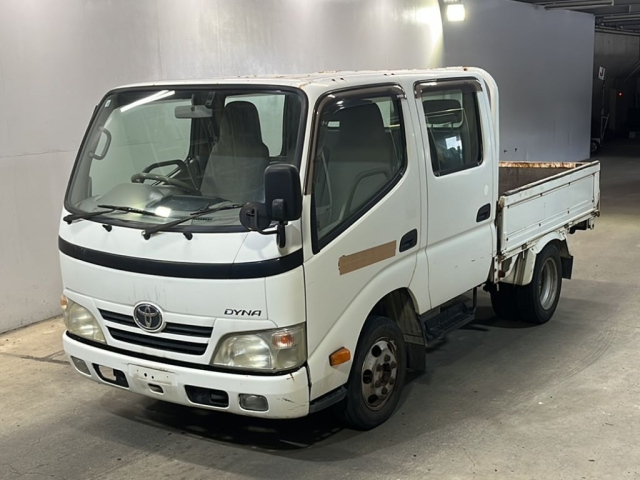 TOYOTA DYNA