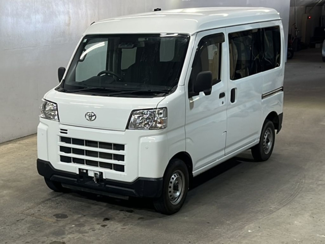 TOYOTA PIXIS VAN
