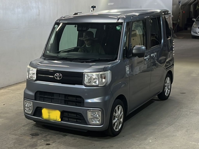 TOYOTA PIXIS MEGA