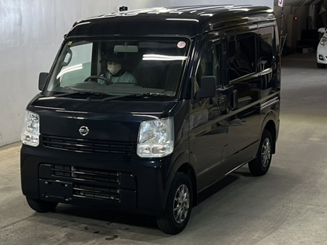 NISSAN CLIPPER VAN