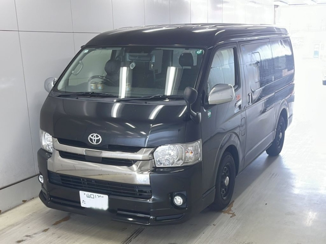 TOYOTA HIACE VAN