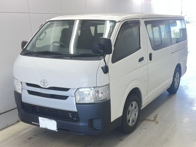 TOYOTA HIACE VAN