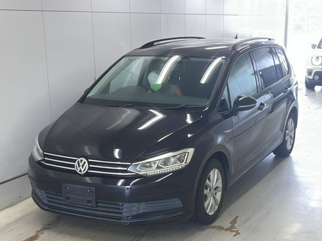VOLKSWAGEN GOLF TOURAN