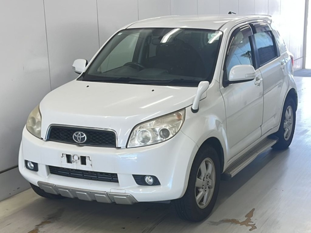 TOYOTA RUSH