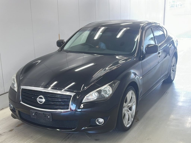 NISSAN FUGA