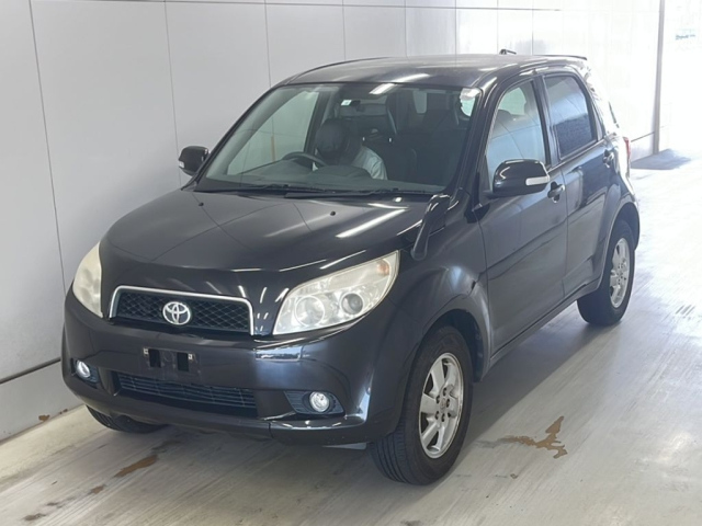 TOYOTA RUSH