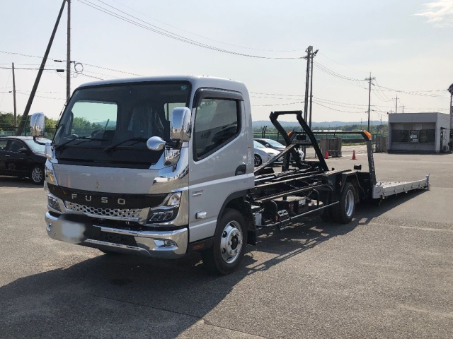 MITSUBISHI CANTER