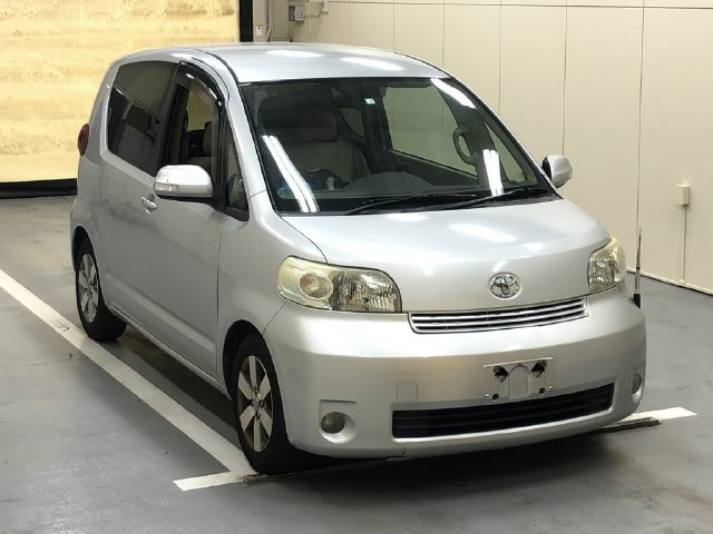 TOYOTA PORTE