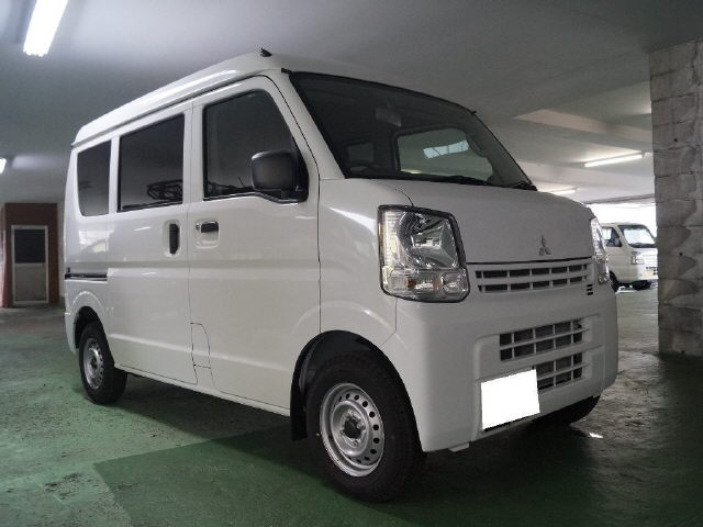 MITSUBISHI MINICAB VAN