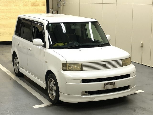 TOYOTA BB