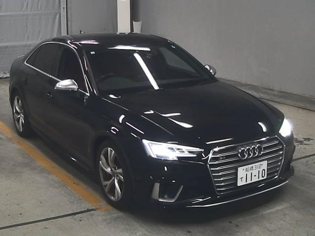AUDI S4