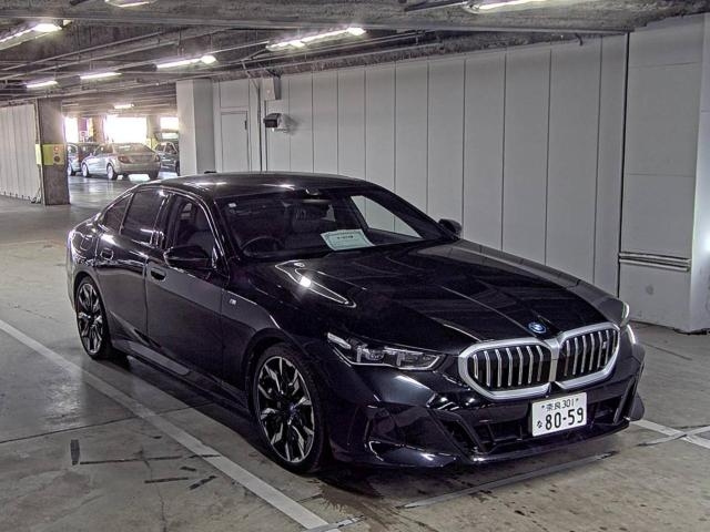 BMW i5