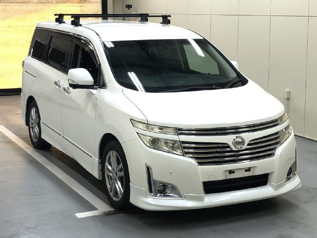 NISSAN ELGRAND