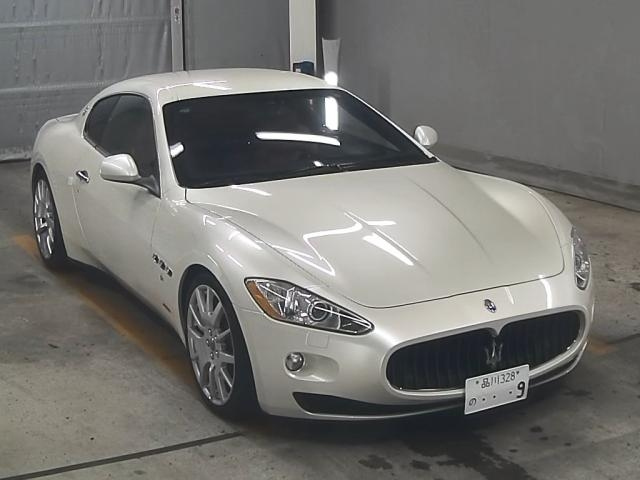 MASERATI GRANTURISMO