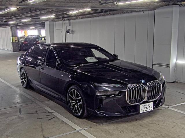 BMW I7