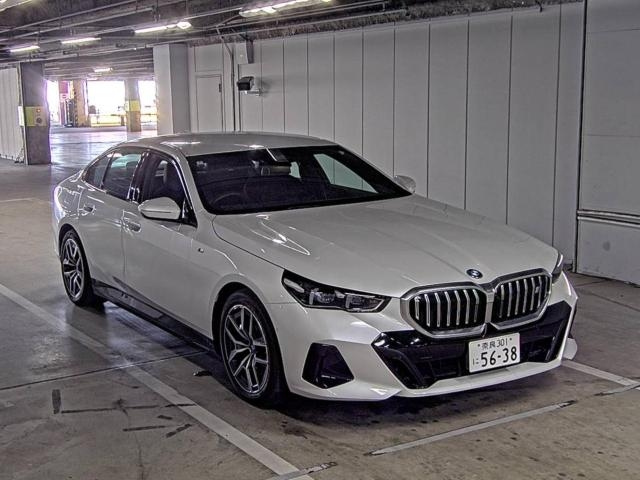 BMW i5