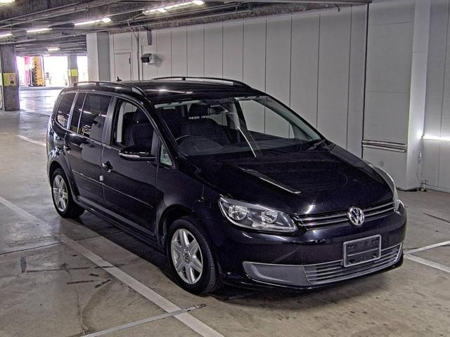 VOLKSWAGEN GOLF TOURAN