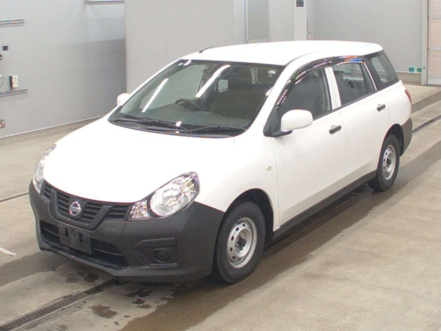 NISSAN AD