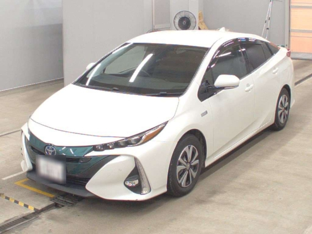 TOYOTA PRIUS PHV