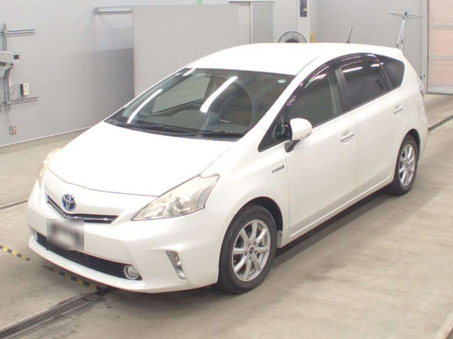 TOYOTA PRIUS ALPHA