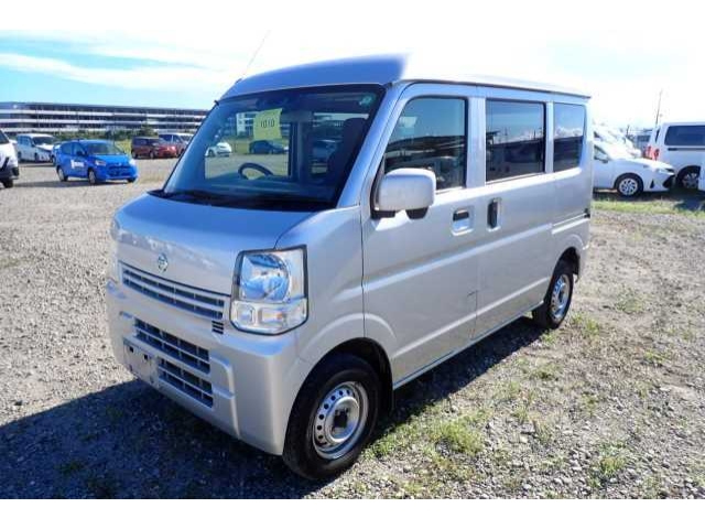 NISSAN CLIPPER VAN