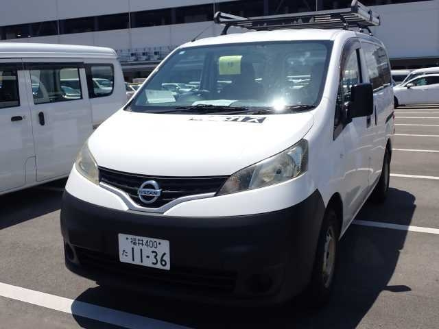 NISSAN NV200