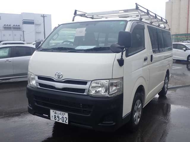 TOYOTA HIACE VAN