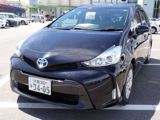 TOYOTA PRIUS ALPHA