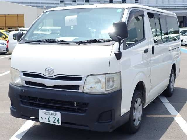 TOYOTA HIACE VAN