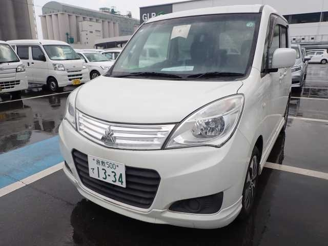 MITSUBISHI DELICA D2