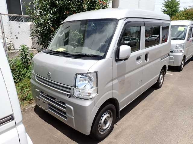 NISSAN CLIPPER VAN