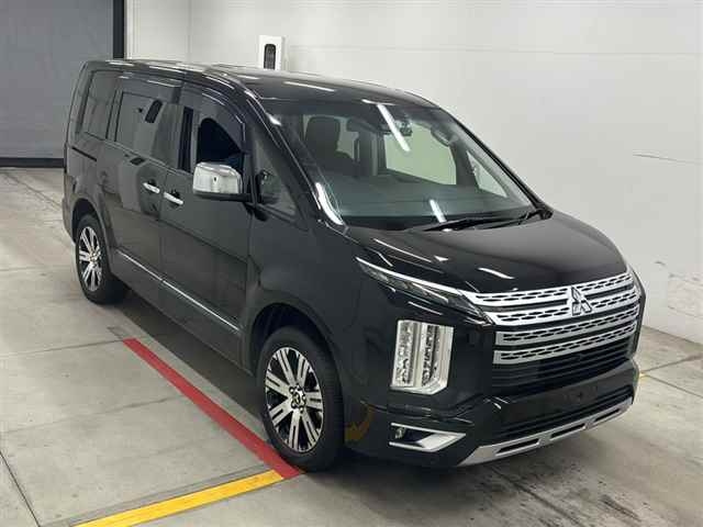 MITSUBISHI DELICA D5