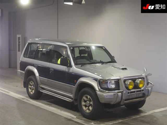 MITSUBISHI PAJERO