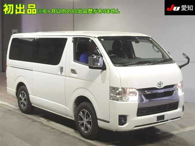 TOYOTA HIACE VAN