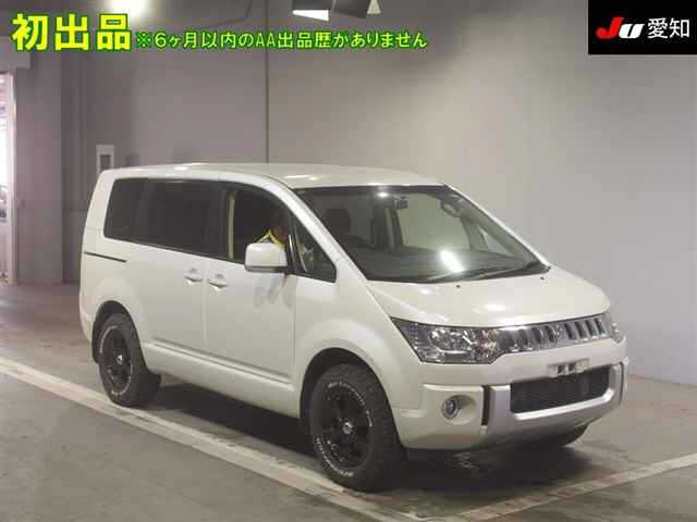 MITSUBISHI DELICA D5