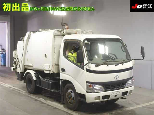 TOYOTA DYNA
