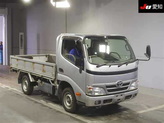 TOYOTA DYNA