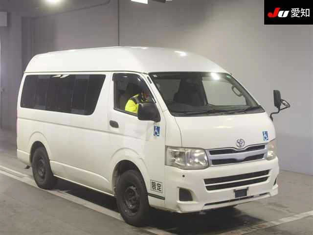 TOYOTA REGIUS ACE VAN