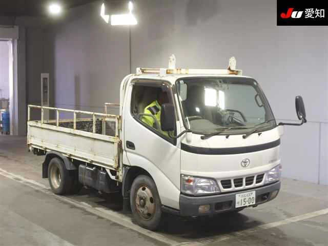 TOYOTA DYNA