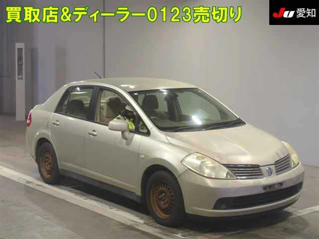 NISSAN TIIDA LATIO