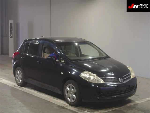 NISSAN TIIDA