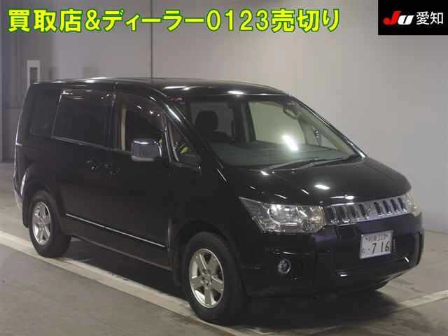 MITSUBISHI DELICA D5