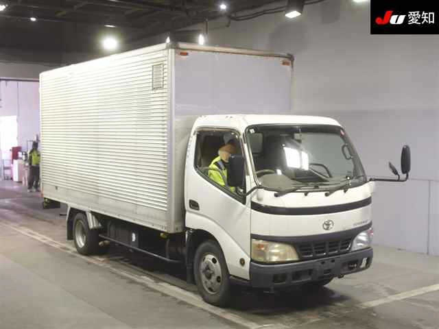 TOYOTA DYNA