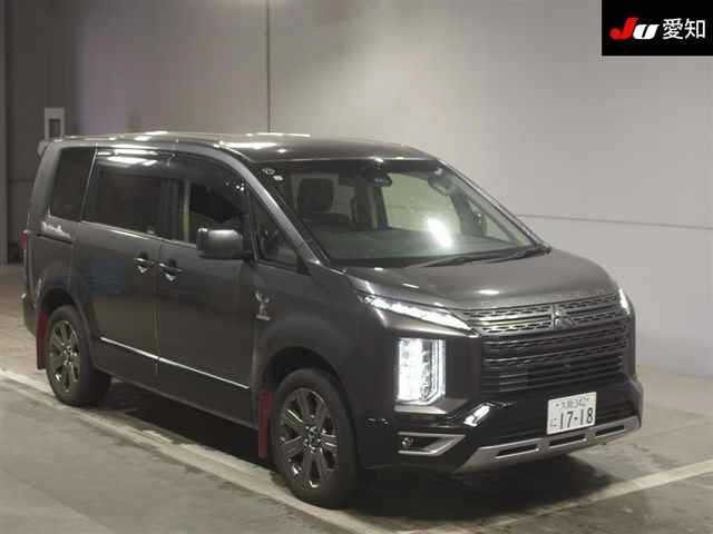 MITSUBISHI DELICA D5
