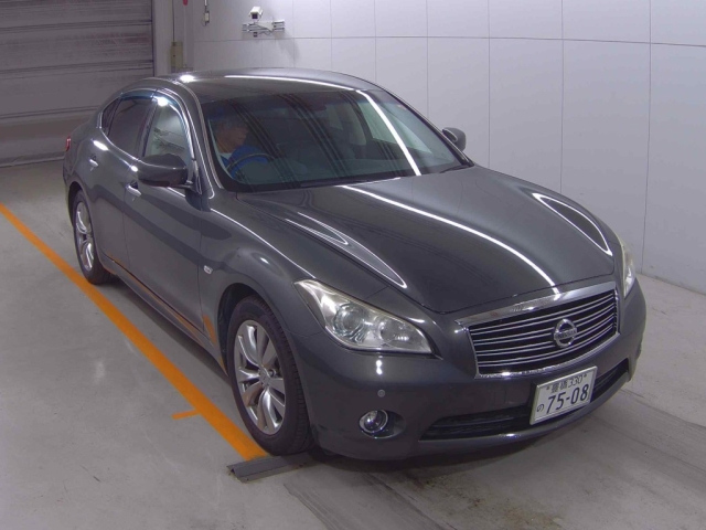 NISSAN FUGA